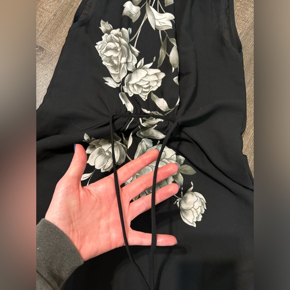 Aritzia Sabine Dress - Peonies flowers - Picture 6 of 15